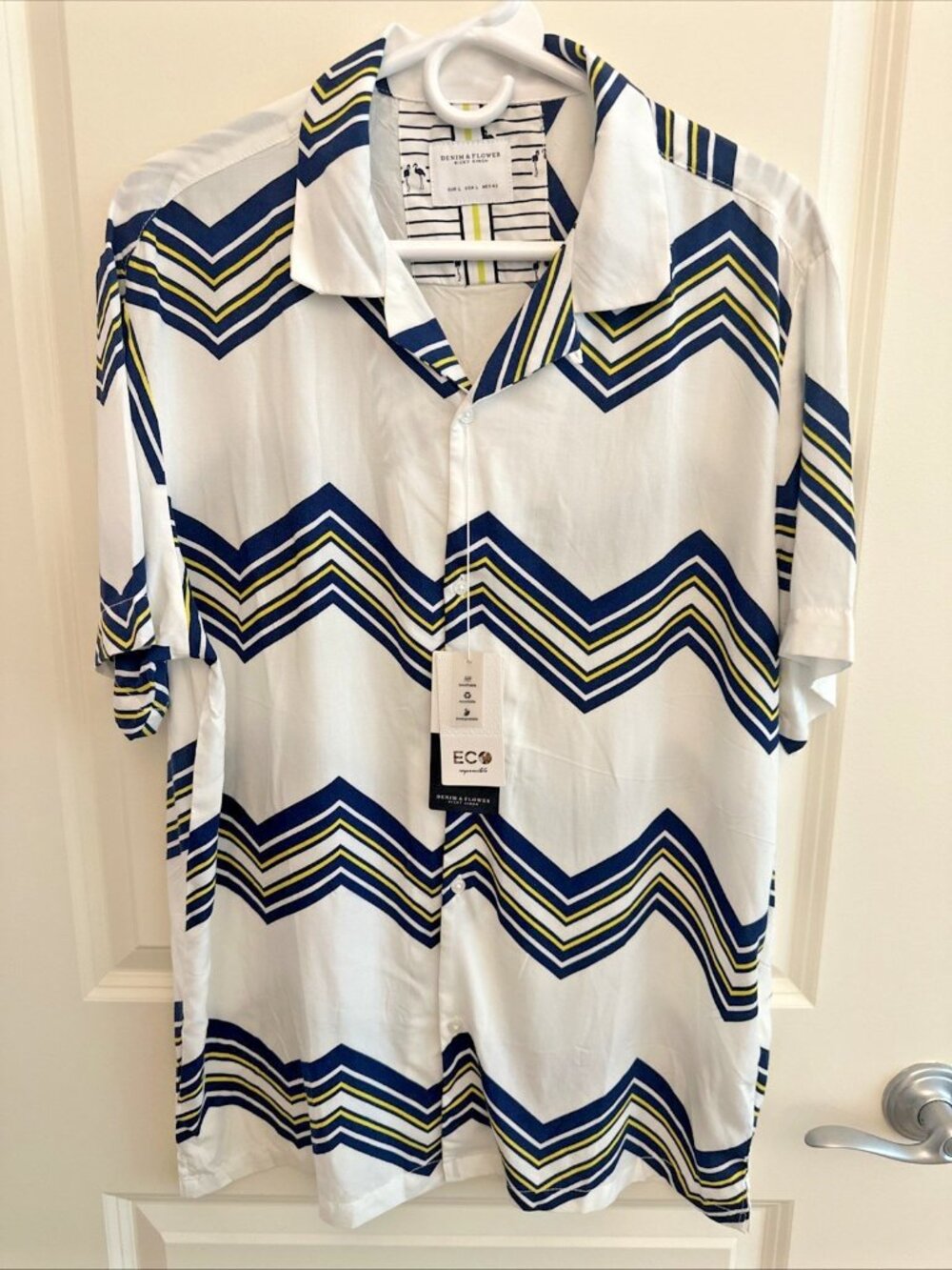Denim & Flower Ricky Singh Men's Shirt Size Large Short Sleeve Button Zigzag NWT